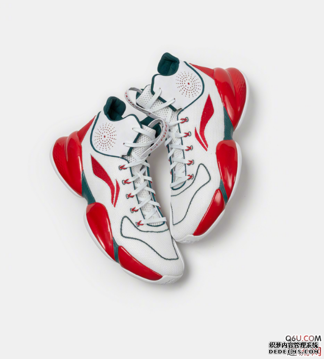 Appreciation of the physical details of CJ McCollum's exclusive Air Raid 5 Christmas PE. What are the personal PEs that CJ has bought this season Appreciation of the physical details of CJ McCollum's exclusive Air Raid 5 Christmas PE. What are the personal PEs on CJ’s feet this season