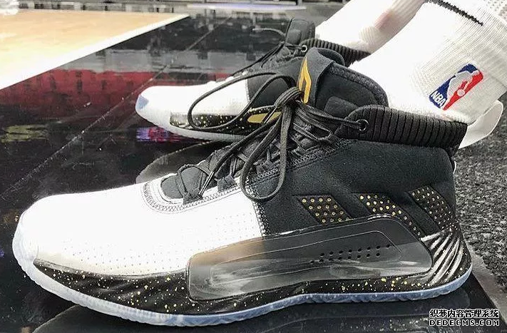 NBA's December 22nd star's sneakers are selected for Lillard's new Dame 5 colors NBA's December 22nd star's sneakers are selected for Lillard's new Dame 5 colors