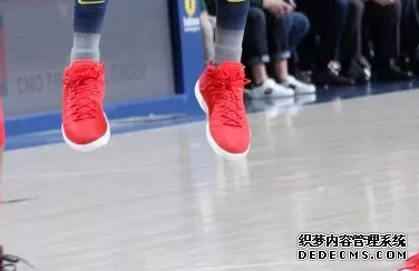 What are the sneakers worn by NBA stars on December 24th NBA Inventory of sneakers worn by stars on December 24