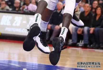 What sneakers Curry wore in the NBA on December 18, a list of sneakers worn by NBA stars on December 18 What sneakers Curry wore in the NBA on December 18, a list of sneakers worn by NBA stars on December 18
