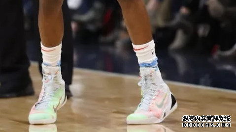 What sneakers Curry wore in the NBA on December 18, a list of sneakers worn by NBA stars on December 18 What sneakers Curry wore in the NBA on December 18, a list of sneakers worn by NBA stars on December 18