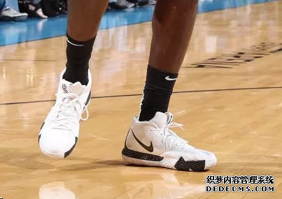 What sneakers Curry wore in the NBA on December 18th. List of sneakers worn by NBA stars on December 18th What sneakers Curry wore in the NBA on December 18th. List of sneakers worn by NBA stars on December 18