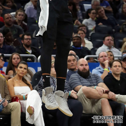 What are the sneakers worn by NBA stars on December 20th? List of sneakers worn by NBA stars on December 20th What are the sneakers worn by NBA stars on December 20th? List of sneakers worn by NBA stars on December 20th