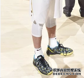 What are the sneakers worn by NBA stars on December 13th? Inventory of sneakers worn by NBA stars on December 13th What are the sneakers worn by NBA stars on December 13? Inventory of sneakers worn by NBA stars on December 13