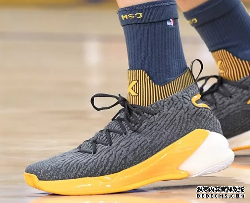 What sneakers are worn by NBA stars on December 13th? Inventory of sneakers worn by NBA stars on December 13th What sneakers are worn by NBA stars on December 13th Inventory of sneakers worn by NBA stars on December 13