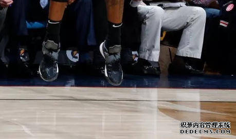 What are the sneakers worn by NBA stars on December 17th? List of sneakers worn by NBA stars on December 17th What sneakers are worn by NBA stars on December 17th? List of sneakers worn by NBA stars on December 17