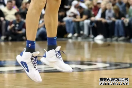 What are the sneakers worn by NBA stars on December 17th? List of sneakers worn by NBA stars on December 17th What sneakers are worn by NBA stars on December 17th? List of sneakers worn by NBA stars on December 17th