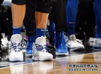 What sneakers are worn by NBA stars on December 21st? List of sneakers worn by NBA stars on December 21st What sneakers are worn by NBA stars on December 21st List of sneakers worn by NBA stars on December 21