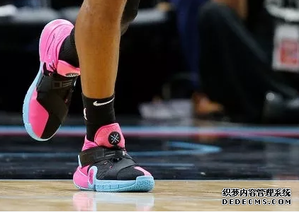 What are the sneakers worn by NBA stars on December 21st? List of sneakers worn by NBA stars on December 21st What sneakers are worn by NBA stars on December 21st? List of sneakers worn by NBA stars on December 21