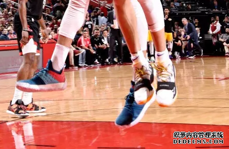 What are the sneakers worn by NBA stars on December 14th? List of sneakers worn by NBA stars on December 14th What are the sneakers worn by NBA stars on December 14th? List of sneakers worn by NBA stars on December 14