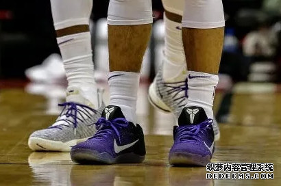What sneakers are worn by NBA stars on December 14th What are the sneakers worn by NBA stars on December 14th List of sneakers worn by NBA stars on December 14th