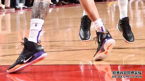 What are the sneakers worn by NBA stars on December 14th? List of sneakers worn by NBA stars on December 14th What are the sneakers worn by NBA stars on December 14th? List of sneakers worn by NBA stars on December 14th