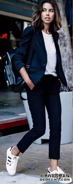 How to match trousers and sneakers to look good. Tips for matching trousers and sneakers to look good How to match trousers and sneakers to look good. Tips for matching trousers + sneakers