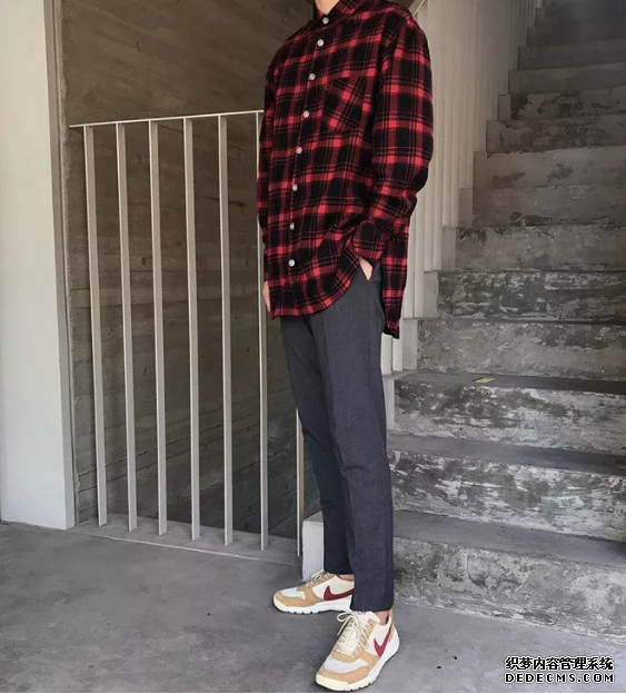 What are the trendiest autumn and winter outfits on Instagram in 2018? A collection of the trendiest autumn and winter outfits on Instagram in 2018 What are the trendiest autumn and winter outfits on Instagram in 2018? A collection of the most trendy autumn and winter outfits on Instagram in 2018