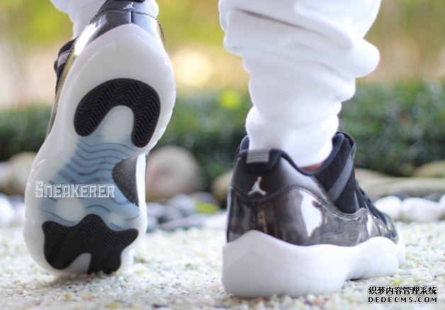 AJ11low Earl's actual appreciation AJ11low Earl's feet
