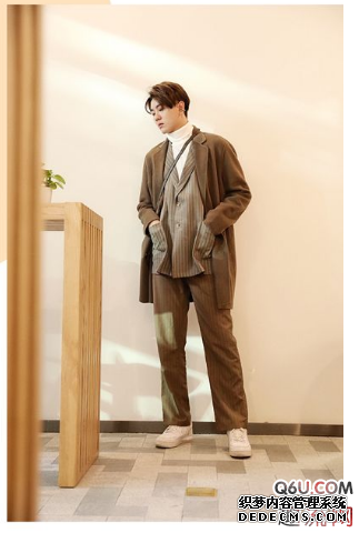 What kind of suit is appropriate to wear for the annual meeting? What color is good-looking for the annual meeting suit? What kind of suit is appropriate for the annual meeting? What color is good-looking for the annual meeting suit?
