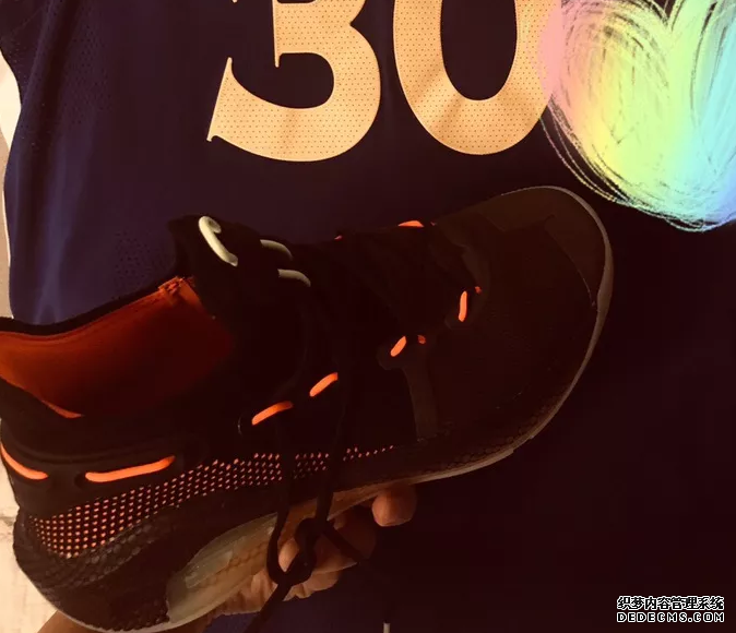 Comparative evaluation of Lillard 5 and Curry 6 in the outfield. Which one of Lillard 5 and Curry 6 is wear-resistant Comparative evaluation of Lillard 5 and Curry 6 in the outfield Which one of Lillard 5 and Curry 6 is wear-resistant