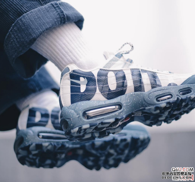 Nike air Max 95 Mount Fuji Japan limited unboxing review air Max 95 Mount Fuji foot photo Nike air Max 95 Mount Fuji Japan Limited Unboxing Review air Max 95 Mount Fuji Foot Photos
