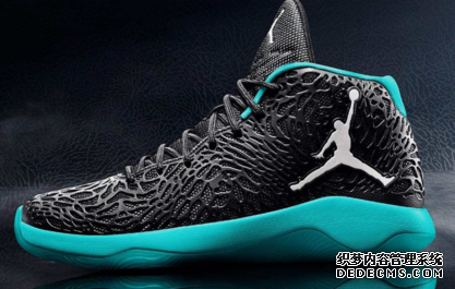 Why are the soles of basketball shoes hard? What material is better for the soles