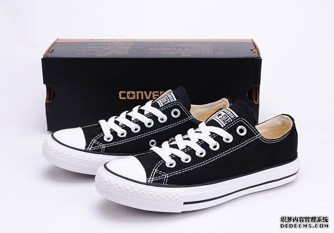 Is there any difference between Converse's open smile and all star size? Open smile and all star size? Which star looks better