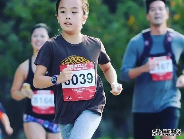 Is fitness good for children? 12-year-old girl Elle is obsessed with fitness Is fitness good for children? 12-year-old girl Elle is obsessed with fitness