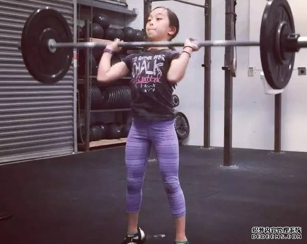 Is children's fitness good or not? 12-year-old girl Elle is addicted to fitness Is children's fitness good or not? 12-year-old girl Elle is obsessed with fitness