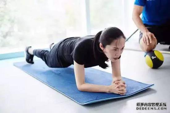 Can 200 push-ups a day build muscle? Is exercising 200 push-ups a day effective? Can 200 push-ups a day build muscle? Is it effective to exercise 200 push-ups every day?