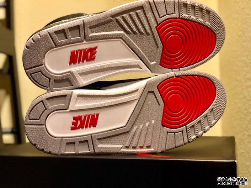 AJ3 black cement true and false comparison AJ3 Black Cement 2018 Replica Identification Method AJ3 Black Cement Authentic and Fake Comparison AJ3 Black Cement 2018 Replica Identification Method
