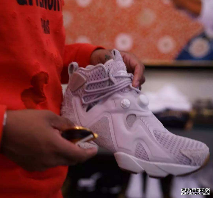 Can Reebok Inflatable Shoes Be Washed with Water? Reebok Inflatable Shoes Cleaning Tutorial