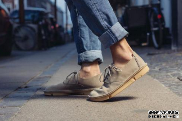 The difference between genuine Qile shoes and foreign trade shoes. How to identify genuine Clarks