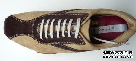 The difference between Qile genuine shoes and foreign trade shoes. How to identify Clarks genuine shoes