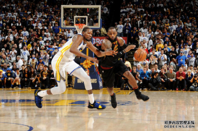 Durant becomes the second youngest player in history to score 20,000 points. Can Durant catch up with James in career scoring