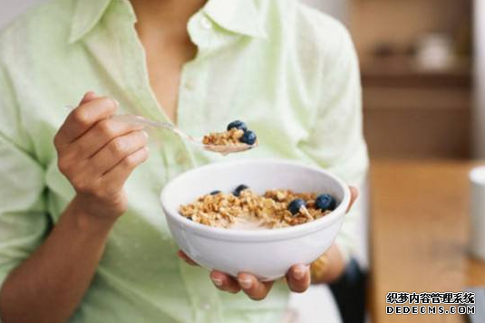 Can I have breakfast after exercising in the morning? How long before exercising in the morning can I eat breakfast Can I eat breakfast after exercising in the morning? How long after exercising in the morning can I eat breakfast