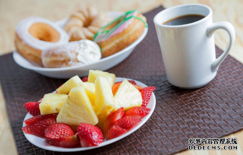 Can I have breakfast after exercising in the morning? How long before exercising in the morning can I eat breakfast Can I eat breakfast after exercising in the morning? How long after exercising in the morning can I eat breakfast