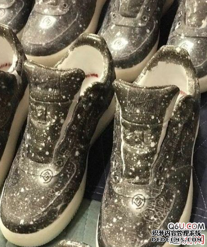 Edison Chen, who never follows trends, is the trend. Have you seen these shoes worn by Edison Chen? Edison Chen, who never follows trends, is the trend. Have you seen these shoes worn by Edison Chen