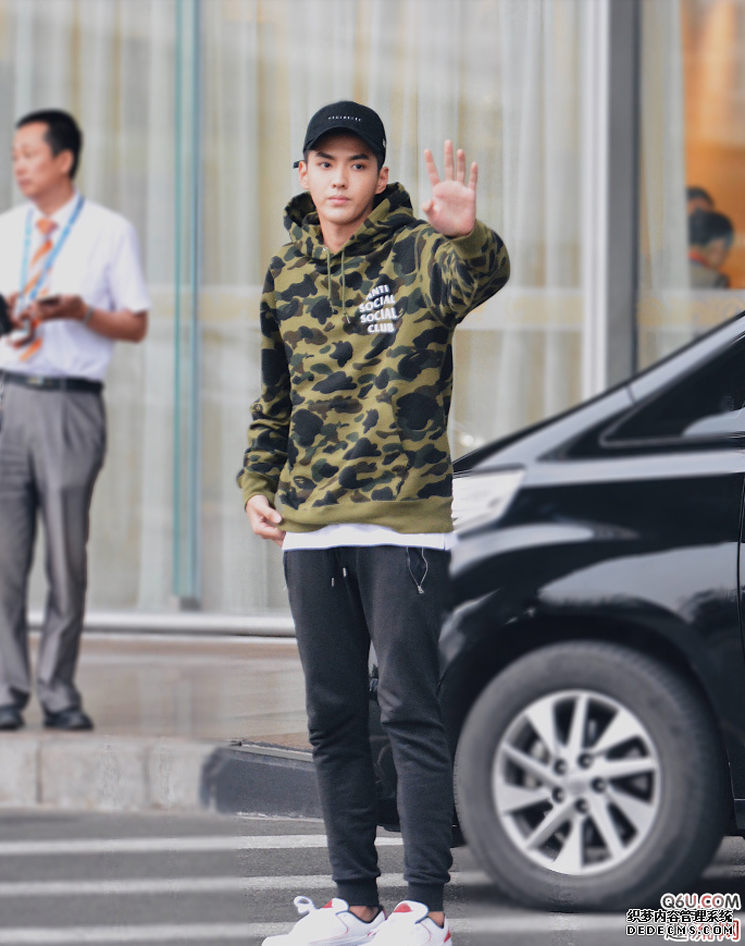 Wu Yifan's super cool and fashionable male outfits. How boys can dress fashionably and handsomely Wu Yifan's super cool and fashionable male outfits How to dress fashionably and handsomely for boys