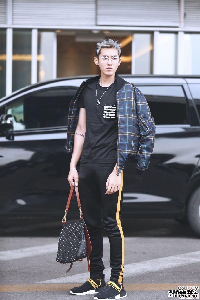 Wu Yifan's super cool and fashionable male outfits. How boys can dress fashionably and handsomely Wu Yifan's super cool and fashionable male outfits How boys can dress fashionably and handsome