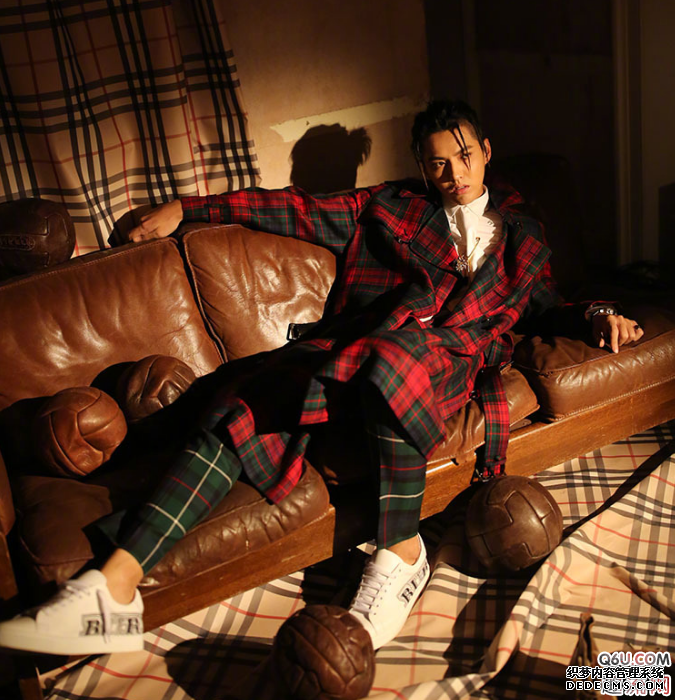 Wu Yifan's super cool and fashionable male outfits How boys can dress fashionably and handsomely Wu Yifan's super cool fashionable male outfits