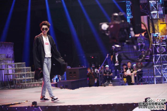 Wu Yifan's super cool and fashionable male outfits. How do boys dress fashionably and handsomely Wu Yifan's super cool and fashionable male outfits How to dress fashionably and handsomely for boys